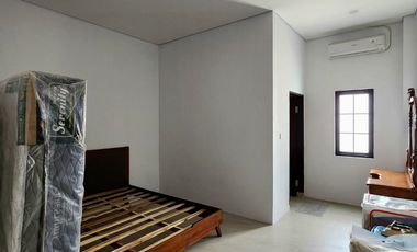 Di Jual cepat Rumah modern di komplek duren sawit jakarta timur