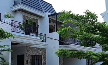 Rumah Dipinggir jalan 2 juta all in Cibubur fasilitas lengkap