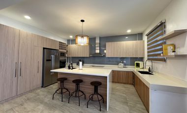 FS: Modern House & Lot in Mandaluyong City.