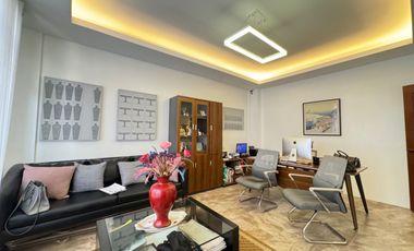 FS: Modern House & Lot in Mandaluyong City.