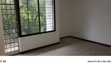 RENTO CASA EN SECTOR SURAMERICANA MEDELLIN