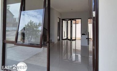 Dijual Cepat Rumah Cluster Aeris Citra Garden Serpong Cisauk Tangerang Unit Baru Bagus Cantik Siap Huni