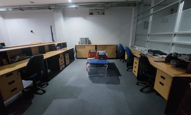 Dijual Gedung Kantor 4.5 Lantai Raya Kedung Cowek