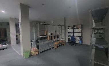 Dijual Gedung Kantor 4.5 Lantai Raya Kedung Cowek