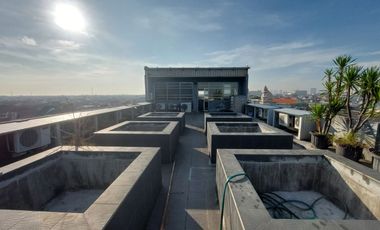 Dijual Gedung Kantor 4.5 Lantai Raya Kedung Cowek