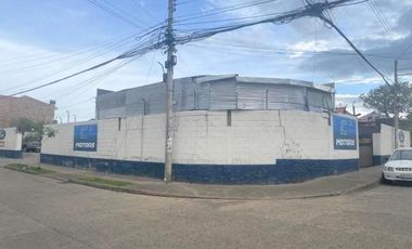 Excelente terreno comercial y residencial en venta 1.000m2 sector Complejo Deportivo Totoracocha