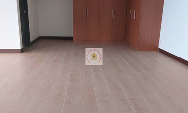 232 sqm 5 bedroom Penthouse FOR SALE in One Central Makati across RCBC Plaza