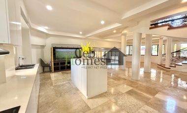 Grand 8 Bedroom House with Pool in Mandaue for Rent