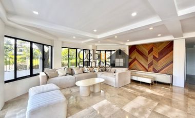 Grand 8 Bedroom House with Pool in Mandaue for Rent