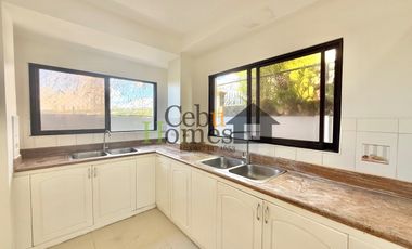 Grand 8 Bedroom House with Pool in Mandaue for Rent