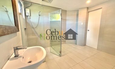 Grand 8 Bedroom House with Pool in Mandaue for Rent