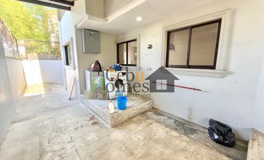 Grand 8 Bedroom House with Pool in Mandaue for Rent