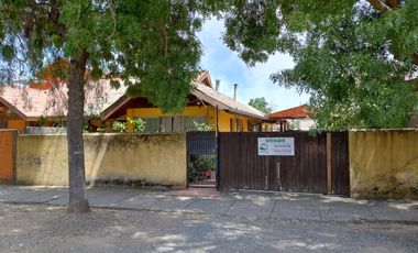 Se Vende cómoda y segura casa, ubicada en 20 Oriente con 9 1/2 sur.