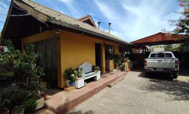 Se Vende cómoda y segura casa, ubicada en 20 Oriente con 9 1/2 sur.