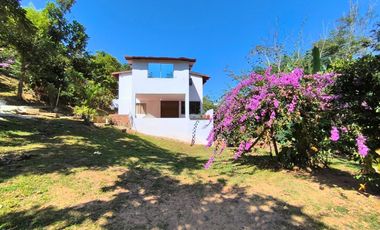 SE VENDE CASA CAMPESTRE EN RUITOQUE ALTO