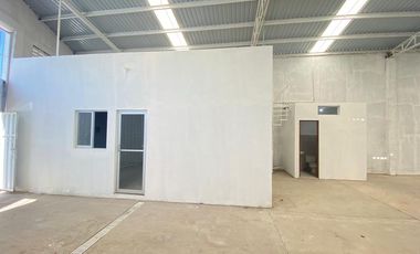 BODEGA EN RENTA EN RINCÓN DE URÍAS CON 313.5 mts.