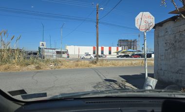 SE RENTAN  AMPLIAS OFICINAS Y AREA DE TRABAJO, A UNA CUADRA DE PLUTARCO ELIAS CALLES
