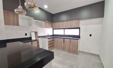 VENTA CASA EN PRIVADA COLONIA MARAVILLAS SUPER UBICADA