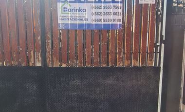 CASA AISLADA TOTALMENTE SÓLIDA- CON LOCAL COMERCIAL- LUBRICENTRO FUNCIONANDO. LO PRADO.