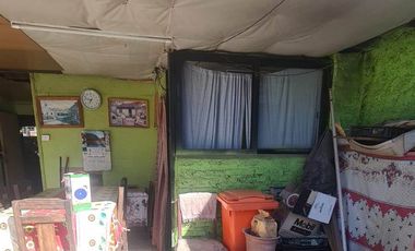 CASA AISLADA TOTALMENTE SÓLIDA- CON LOCAL COMERCIAL- LUBRICENTRO FUNCIONANDO. LO PRADO.