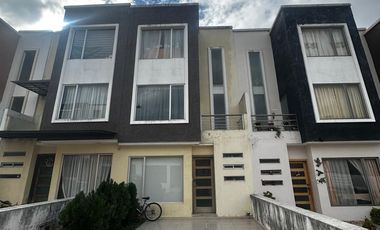 HERMOSA CASA DE VENTA, Sector Ricaurte C1453