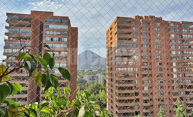 Depto con estar y terrazas en Hermanos Cabot, Las Condes. 3D3B, 2 estac, bodega. Excelente distribución, cercano a colegios internacionales