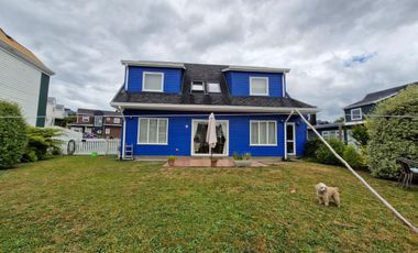 CASA 4   DORMITORIOS,  2 ESTEROS, PUERTO MONTT