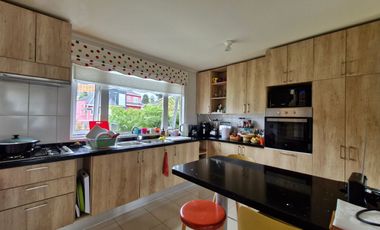 CASA 4   DORMITORIOS,  2 ESTEROS, PUERTO MONTT