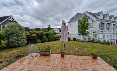 CASA 4   DORMITORIOS,  2 ESTEROS, PUERTO MONTT