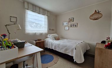 CASA 4   DORMITORIOS,  2 ESTEROS, PUERTO MONTT
