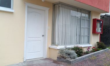 ARRIENDO CASA EN TUMBACO - CONJUNTO MIRA CETI