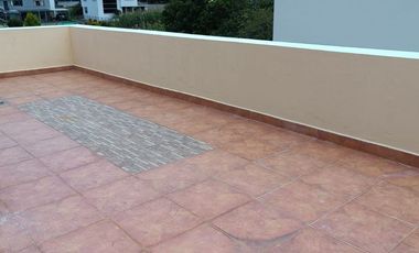ARRIENDO CASA EN TUMBACO - CONJUNTO MIRA CETI