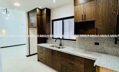 Casa en Venta Fraccionamiento Denali Rejon  $ 4,200,000.