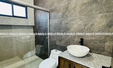 Casa en Venta Fraccionamiento Denali Rejon  $ 4,200,000.