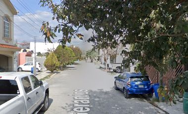 CASA EN VENTA, COL. HACIENDA LOS LINARES, LINARES, NL. ¡¡REMATE BANCARIO!!