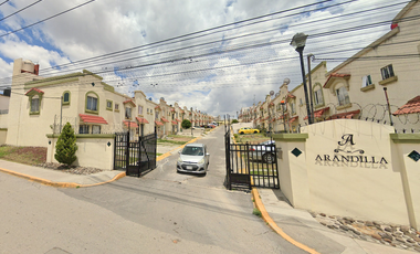 CASA EN PRIVADA ARANDILLA, COL. URBI VILLA DEL REY, HUEHUETOCA. ¡NO CREDITOS!