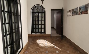 Casa Con Departamento A Pie De Calle En Venta En Chipilo De Francisco Javier Mina