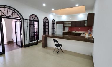 Casa Con Departamento A Pie De Calle En Venta En Chipilo De Francisco Javier Mina