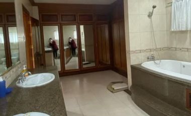 2 STOREY HOUSE FOR SALE IN AYALA ALABANG VILLAGE