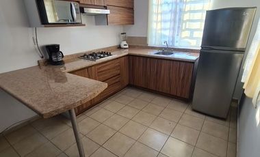 RENTA DE CASA AMUEBLADA EN HACIENDA VIÑEDOS SALIDA LEON SILAO