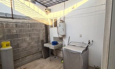 RENTA DE CASA AMUEBLADA EN HACIENDA VIÑEDOS SALIDA LEON SILAO