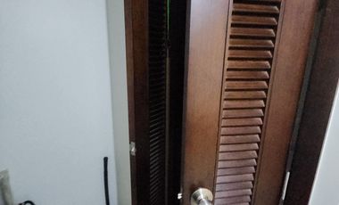 1BR w/ parking Escala Salcedo, Makati. Beside Salcedo Park