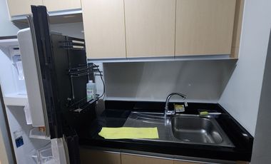 1BR w/ parking Escala Salcedo, Makati. Beside Salcedo Park