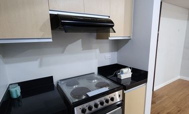 1BR w/ parking Escala Salcedo, Makati. Beside Salcedo Park