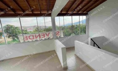 CASA BARRIO SAN ISIDRO - GIRON SANTANDER