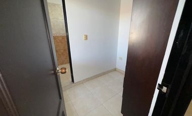 ARRIENDO APARTAMENTO DUPLEX, EN EL CENTRO DE LA CIUDAD