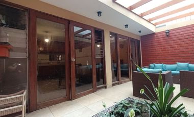Se Vende Hermosa Y Acogedora Casa De 3 Pisos + Azotea