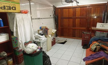 Se Vende Hermosa Y Acogedora Casa De 3 Pisos + Azotea