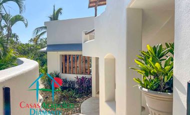 ¡Privacidad, lujo y vista al mar! Casa con alberca privada y terraza espectacular