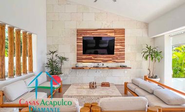 ¡Privacidad, lujo y vista al mar! Casa con alberca privada y terraza espectacular